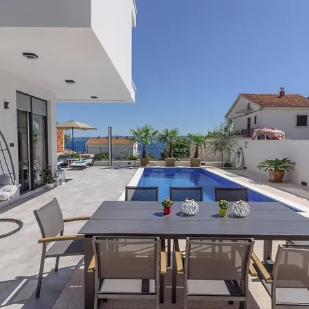 Villa Alea In Okrug Gornji, Heated Private Pool, Jacuzzi, *